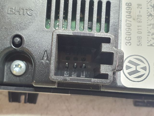 bontott VW PASSAT B8 Fűtéskapcsoló (digit klímás)