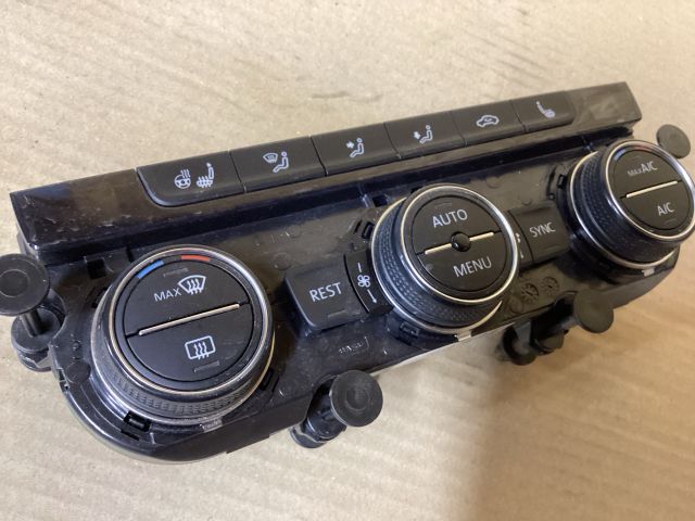 bontott VW PASSAT B8 Fűtéskapcsoló (digit klímás)