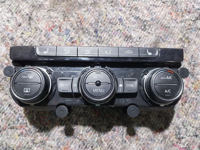 bontott VW PASSAT B8 Fűtéskapcsoló (digit klímás)