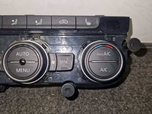 bontott VW PASSAT B8 Fűtéskapcsoló (digit klímás)