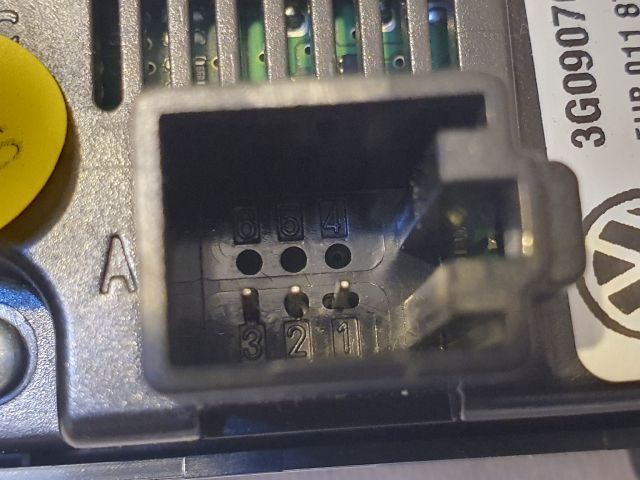 bontott VW PASSAT B8 Fűtéskapcsoló (digit klímás)