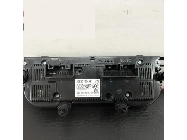 bontott VW PASSAT B8 Fűtéskapcsoló (digit klímás)