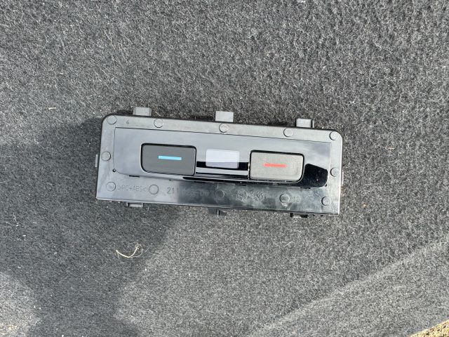 bontott VW PASSAT B8 Fűtéskapcsoló (digit klímás)