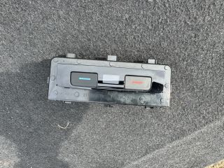 bontott VW PASSAT B8 Fűtéskapcsoló (digit klímás)