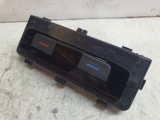 bontott VW PASSAT B8 Fűtéskapcsoló (digit klímás)