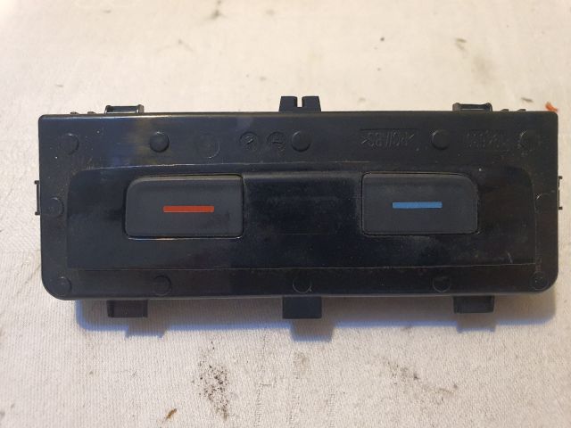 bontott VW PASSAT B8 Fűtéskapcsoló (digit klímás)