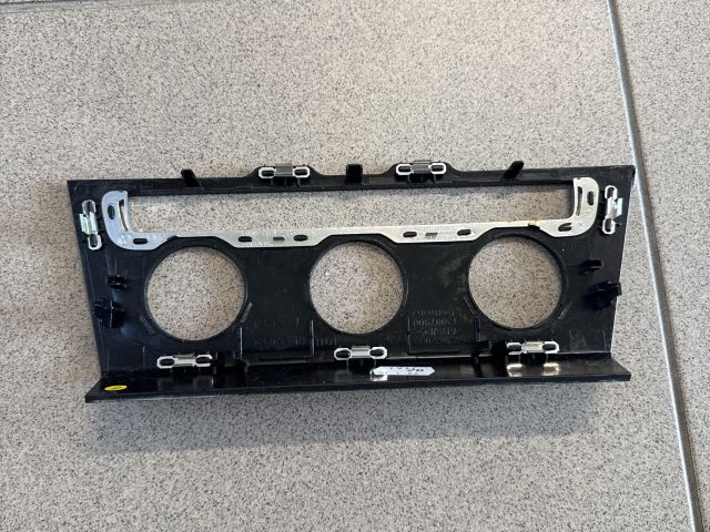 bontott VW PASSAT B8 Fűtéskapcsoló Keret