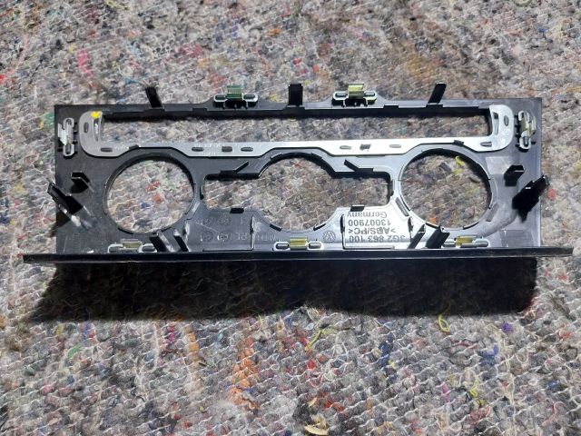 bontott VW PASSAT B8 Fűtéskapcsoló Keret