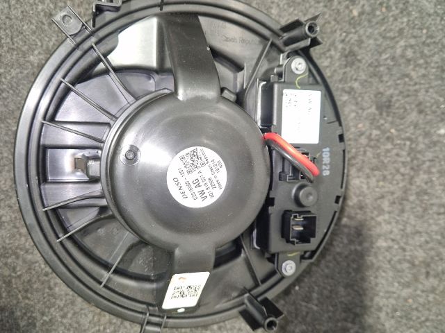 bontott VW PASSAT B8 Fűtőmotor (Klímás)