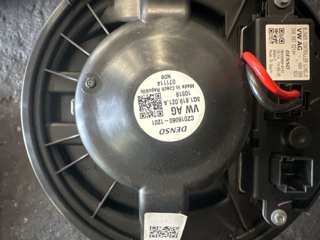 bontott VW PASSAT B8 Fűtőmotor (Klímás)