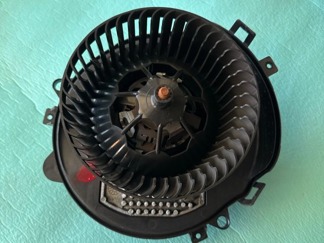 bontott VW PASSAT B8 Fűtőmotor (Klímás)