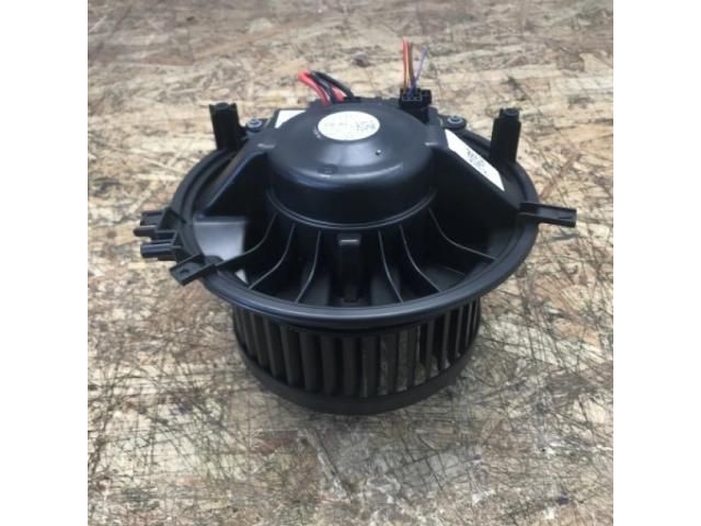 bontott VW PASSAT B8 Fűtőmotor (Klímás)