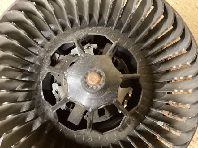 bontott VW PASSAT B8 Fűtőmotor (Klímás)