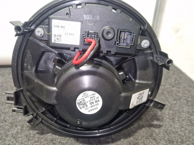 bontott VW PASSAT B8 Fűtőmotor (Klímás)