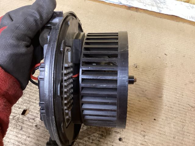 bontott VW PASSAT B8 Fűtőmotor (Klímás)