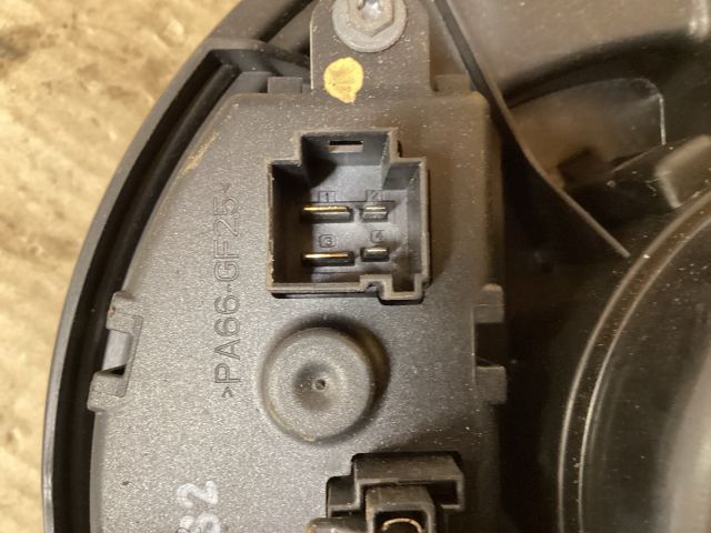 bontott VW PASSAT B8 Fűtőmotor (Klímás)