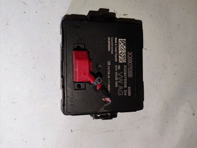 bontott VW PASSAT B8 Gateway Elektronika