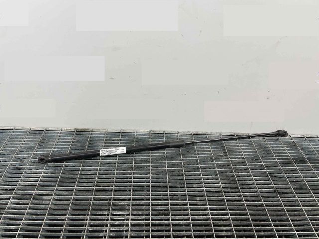 bontott VW PASSAT B8 Gázrugós Kitámasztó Teleszkóp Motorháztető