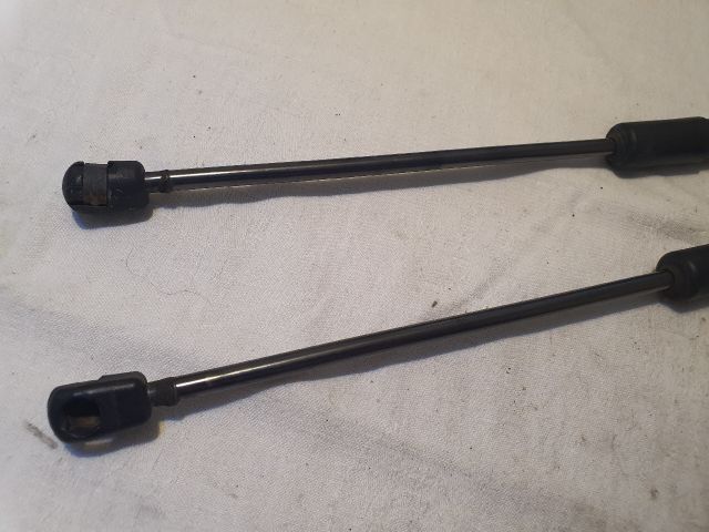 bontott VW PASSAT B8 Gázrugós Kitámasztó Teleszkóp Pár Csomagtérajtó