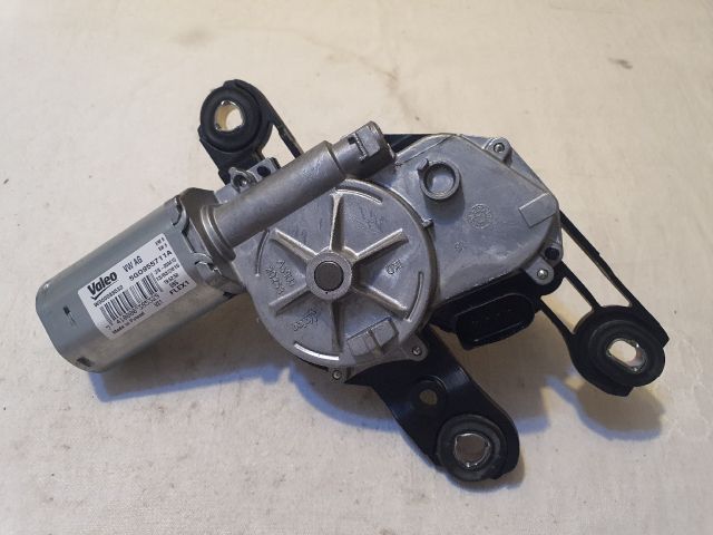 bontott VW PASSAT B8 Hátsó Ablaktörlő Motor