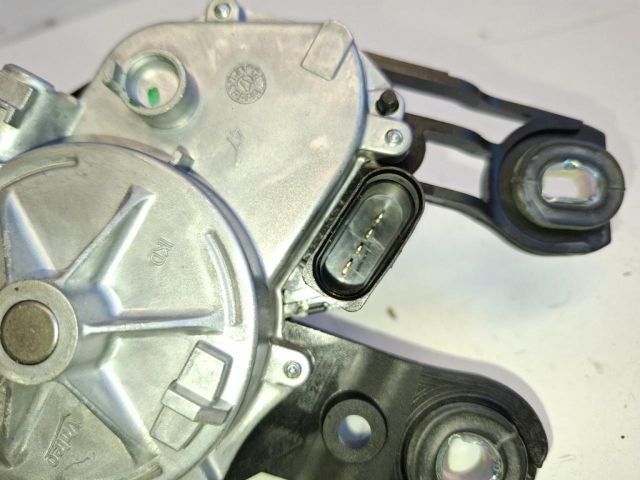 bontott VW PASSAT B8 Hátsó Ablaktörlő Motor