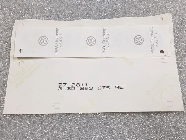 bontott VW PASSAT B8 Hátsó Embléma