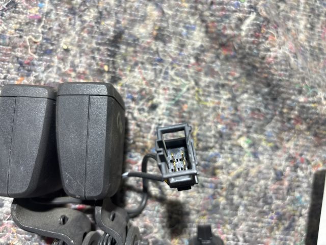 bontott VW PASSAT B8 Hátsó középső Biztonsági Öv Csat