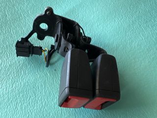 bontott VW PASSAT B8 Hátsó középső Biztonsági Öv Csat