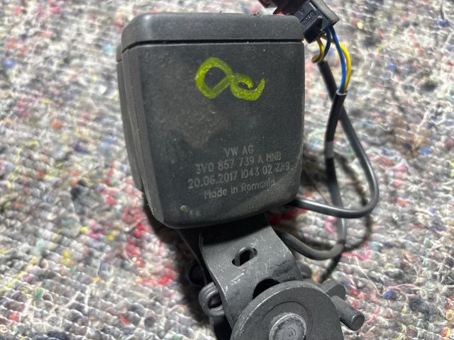 bontott VW PASSAT B8 Hátsó középső Biztonsági Öv Csat