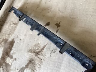 bontott VW PASSAT B8 Hátsó középső Lökhárító Tartó (Műanyag)