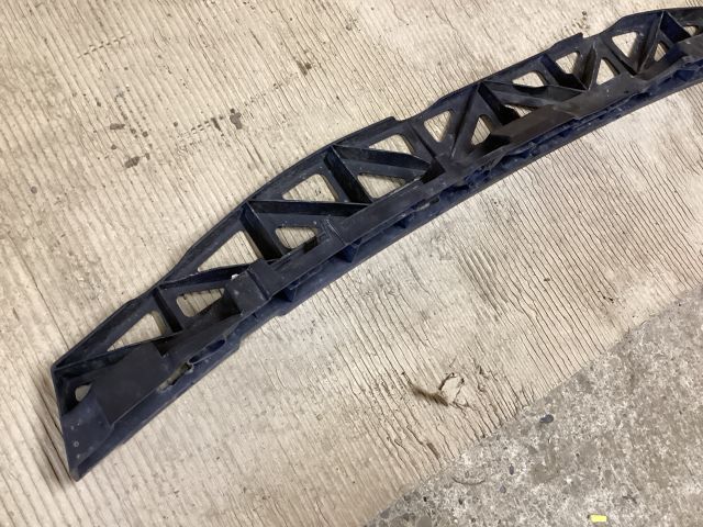 bontott VW PASSAT B8 Hátsó középső Lökhárító Tartó (Műanyag)