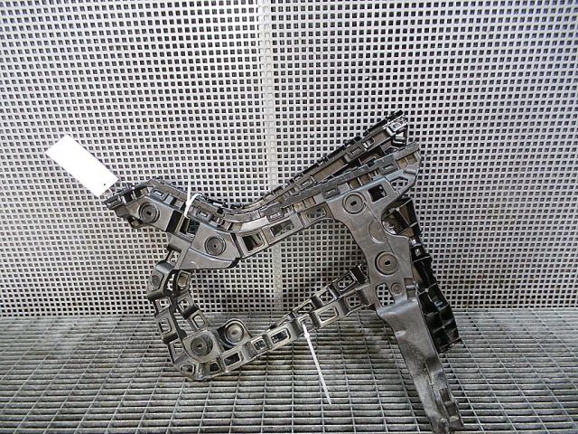 bontott VW PASSAT B8 Hátsó középső Lökhárító Tartó (Műanyag)