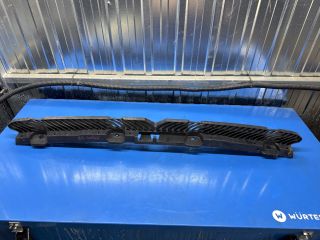 bontott VW PASSAT B8 Hátsó középső Lökhárító Tartó (Műanyag)