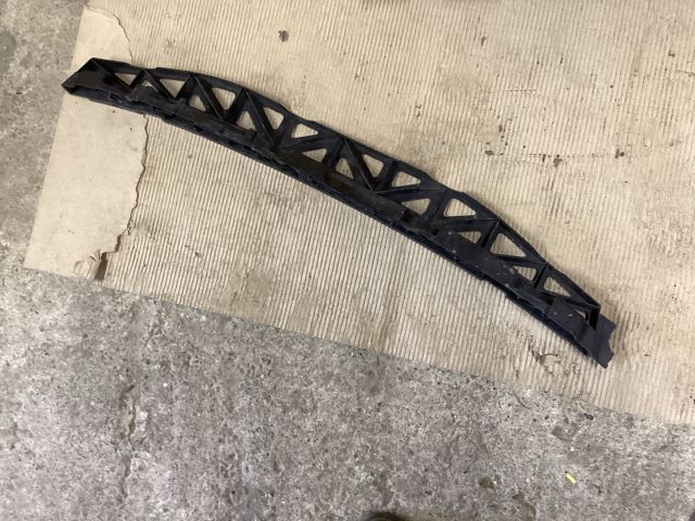 bontott VW PASSAT B8 Hátsó középső Lökhárító Tartó (Műanyag)