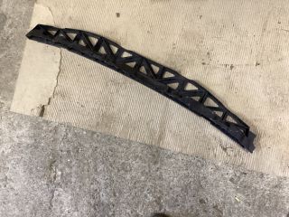 bontott VW PASSAT B8 Hátsó középső Lökhárító Tartó (Műanyag)