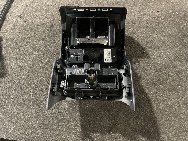 bontott VW PASSAT B8 Hátsó középső Szellőző