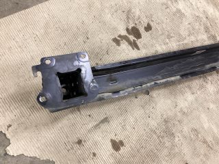 bontott VW PASSAT B8 Hátsó Lökhárító Merevítő (Fém)