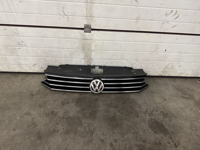 bontott VW PASSAT B8 Hűtőrács