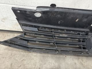 bontott VW PASSAT B8 Hűtőrács