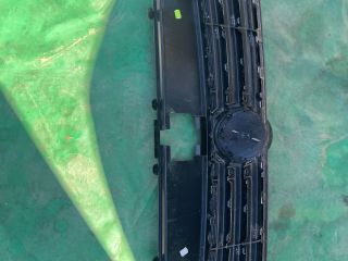 bontott VW PASSAT B8 Hűtőrács