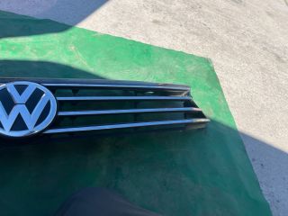 bontott VW PASSAT B8 Hűtőrács