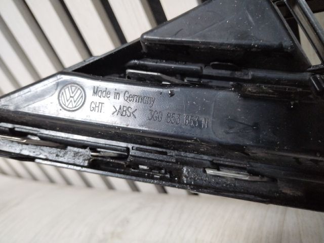 bontott VW PASSAT B8 Hűtőrács