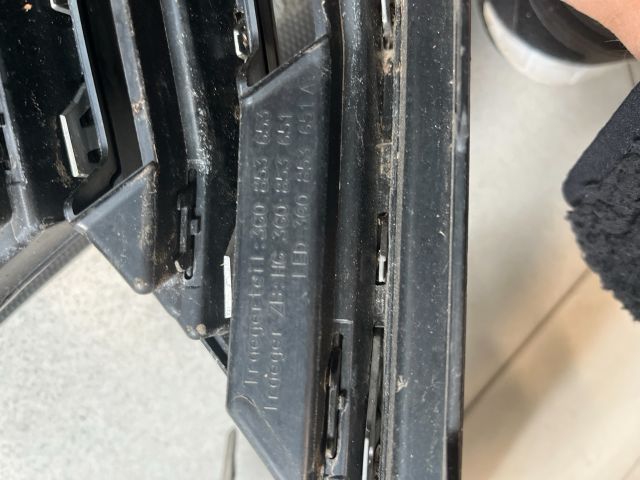 bontott VW PASSAT B8 Hűtőrács