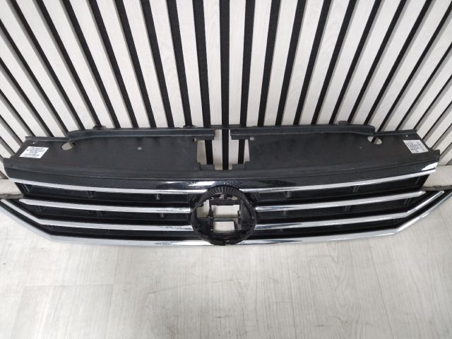 bontott VW PASSAT B8 Hűtőrács