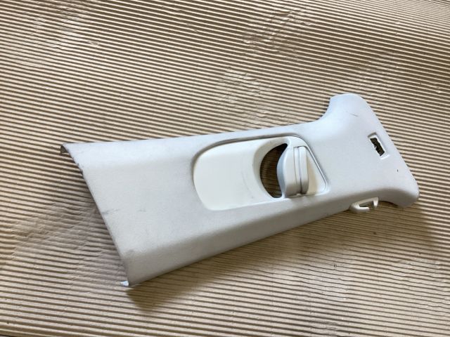 bontott VW PASSAT B8 Jobb B Oszlop Burkolat