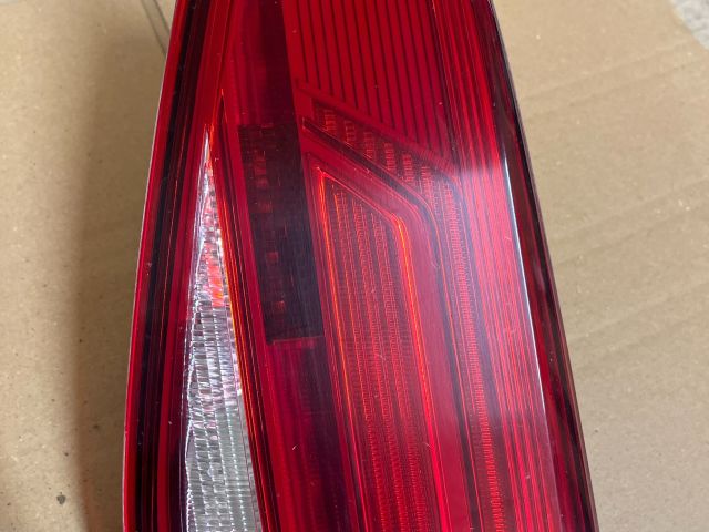 bontott VW PASSAT B8 Jobb Belső Hátsó Lámpa