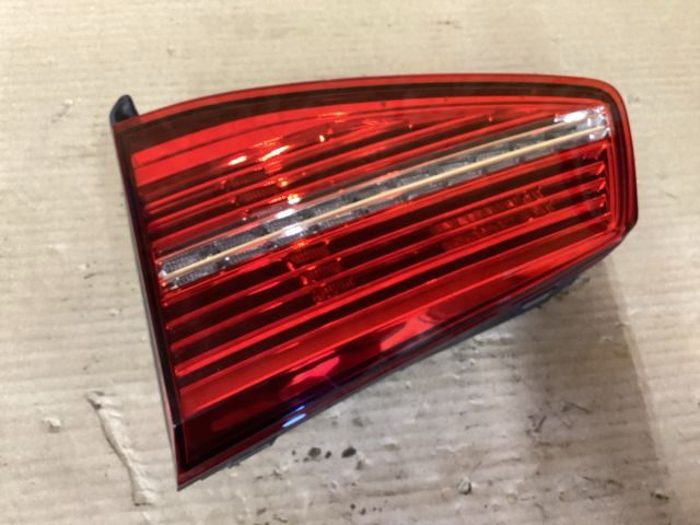 bontott VW PASSAT B8 Jobb Belső Hátsó Lámpa