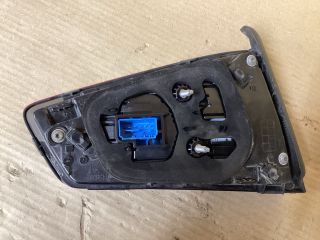 bontott VW PASSAT B8 Jobb Belső Hátsó Lámpa