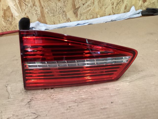 bontott VW PASSAT B8 Jobb Belső Hátsó Lámpa