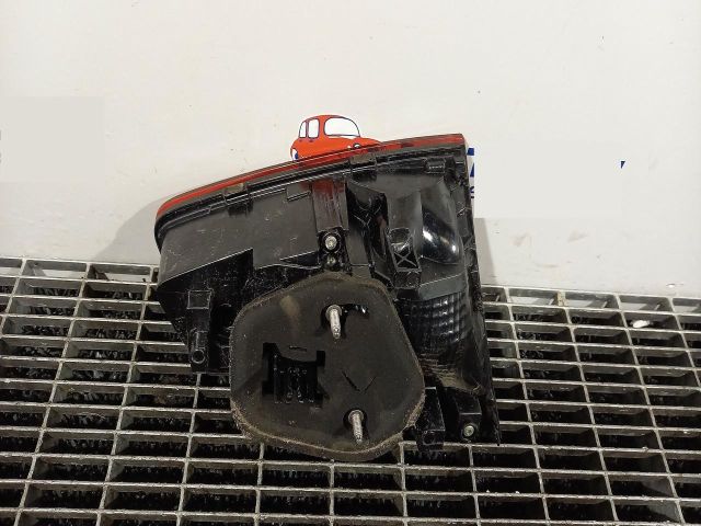 bontott VW PASSAT B8 Jobb Belső Hátsó Lámpa